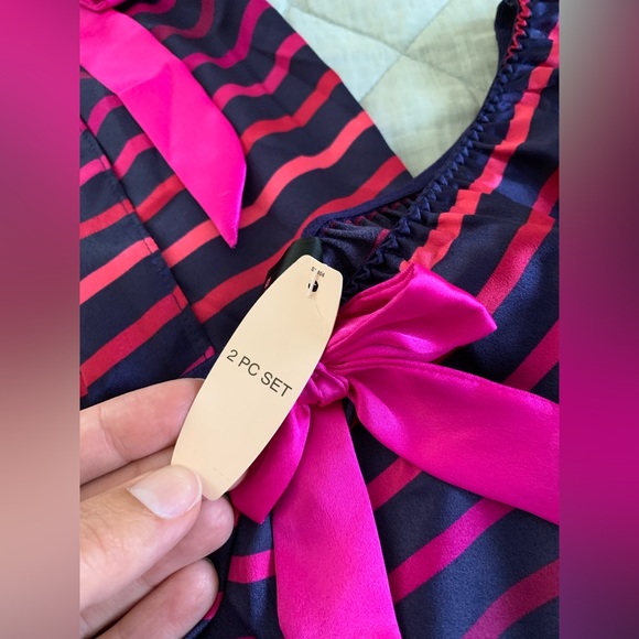 NWT Victoria’s Secret 2 Piece Set - Picture 5 of 9